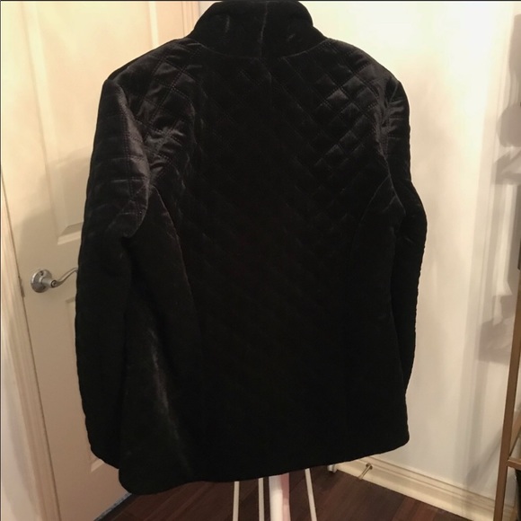 Willow & Clay quilted black velvet blazer. Size S. - Picture 4 of 5